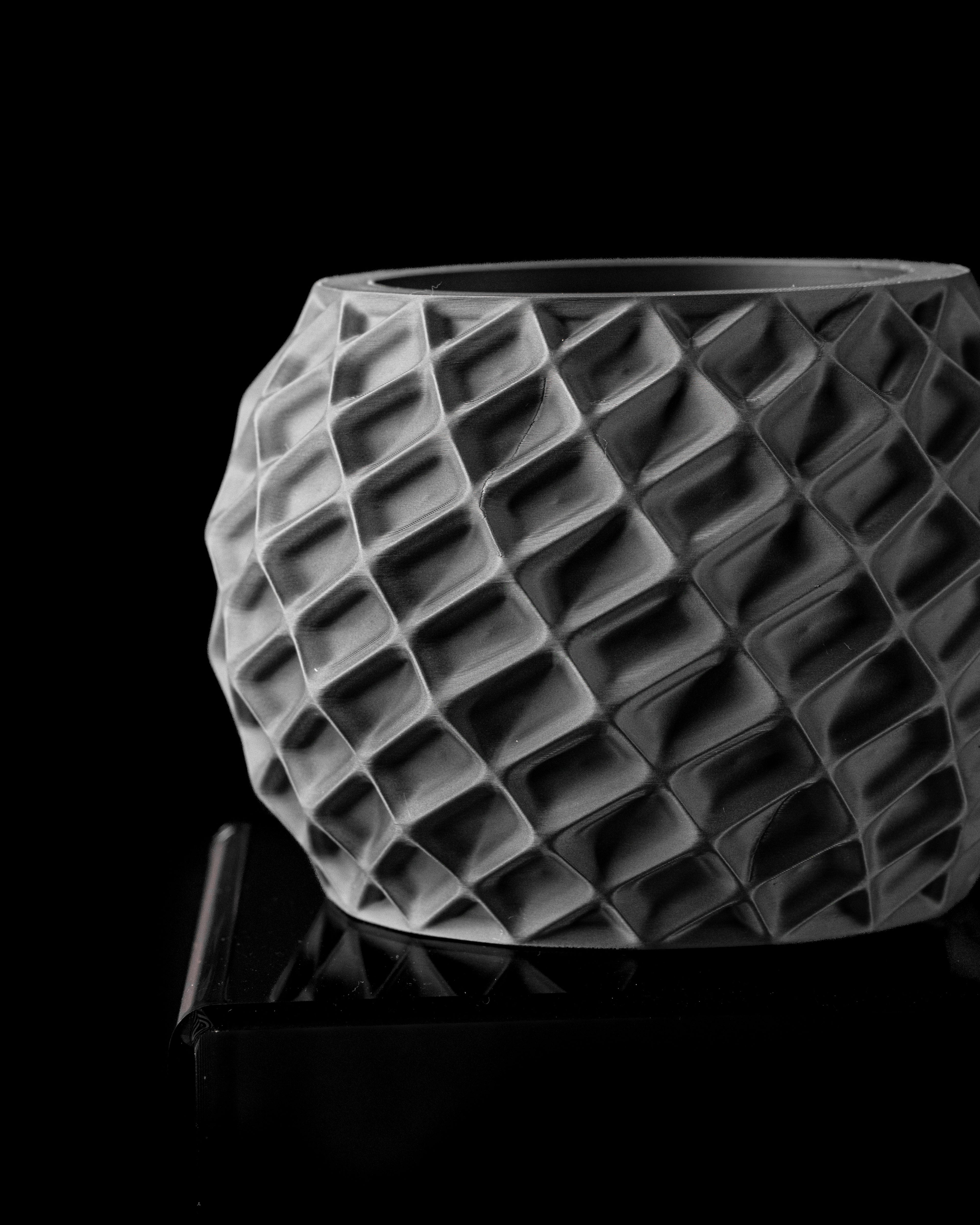 CORAL — Sculptural Planter
