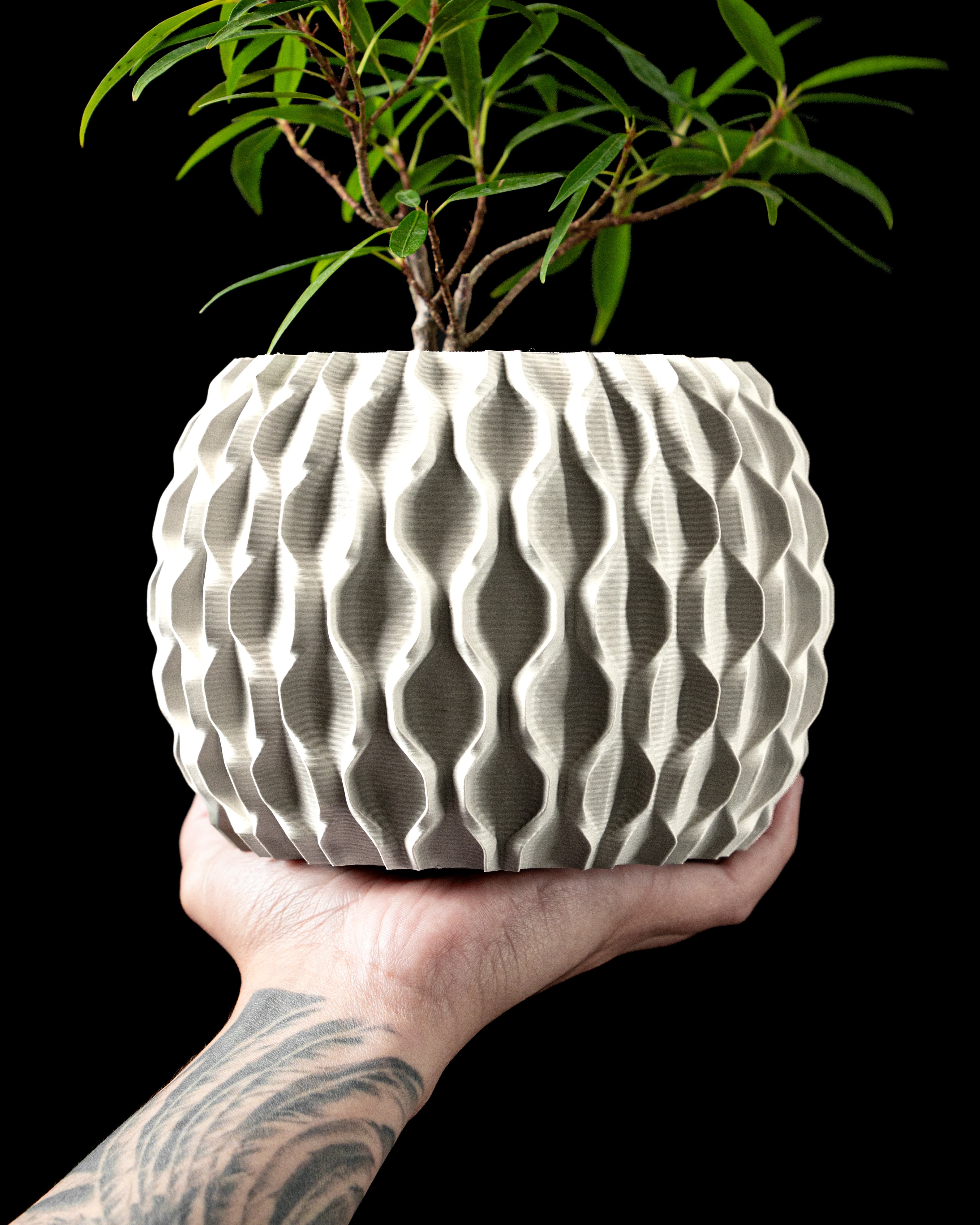 ONDA — Sculptural Planter