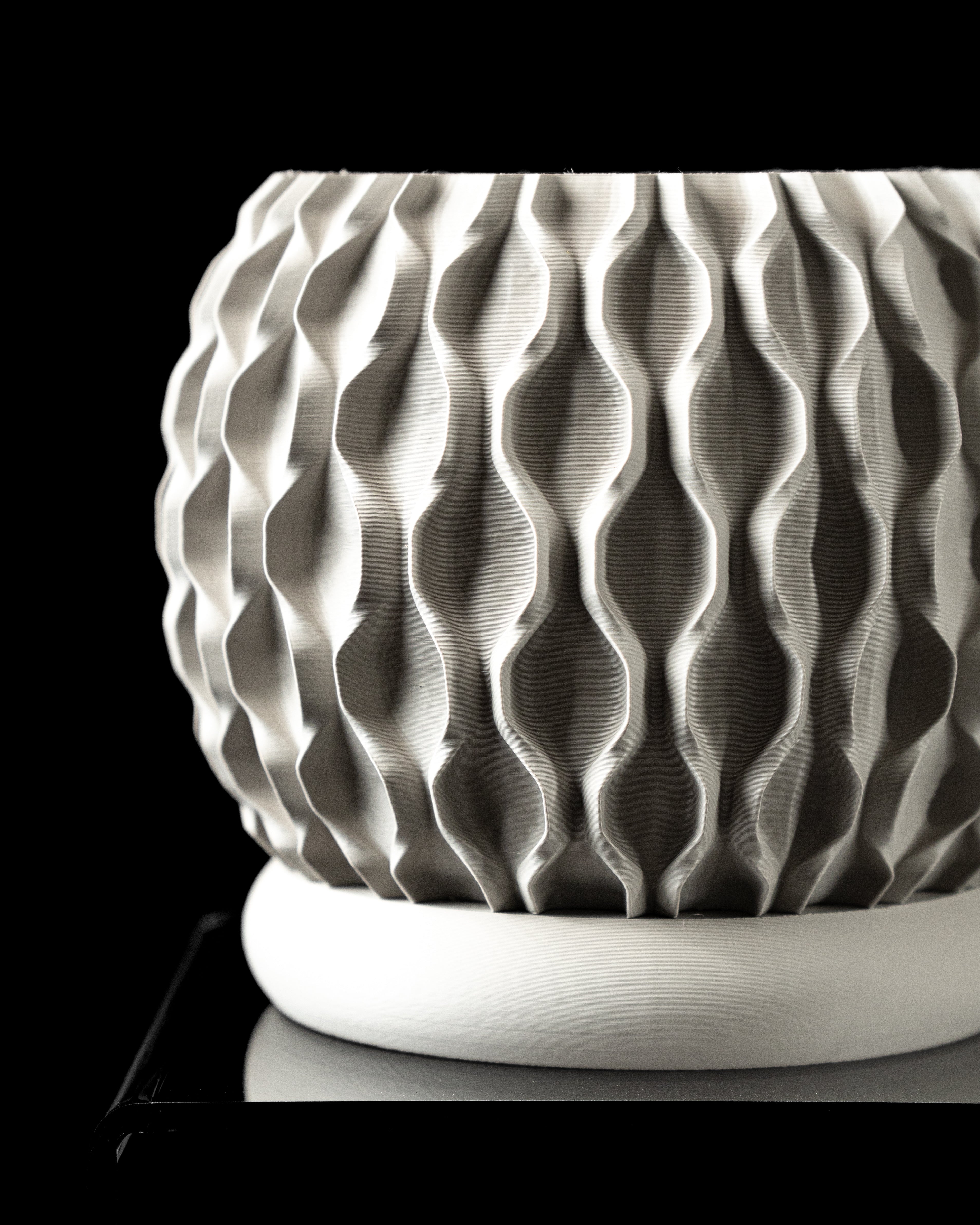 ONDA — Sculptural Planter