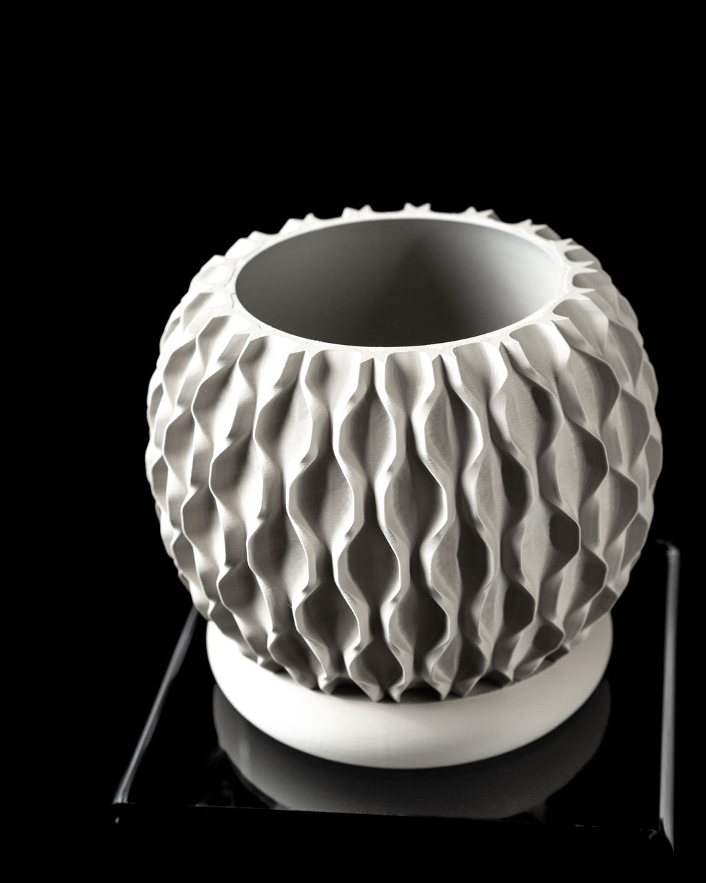ONDA — Sculptural Planter