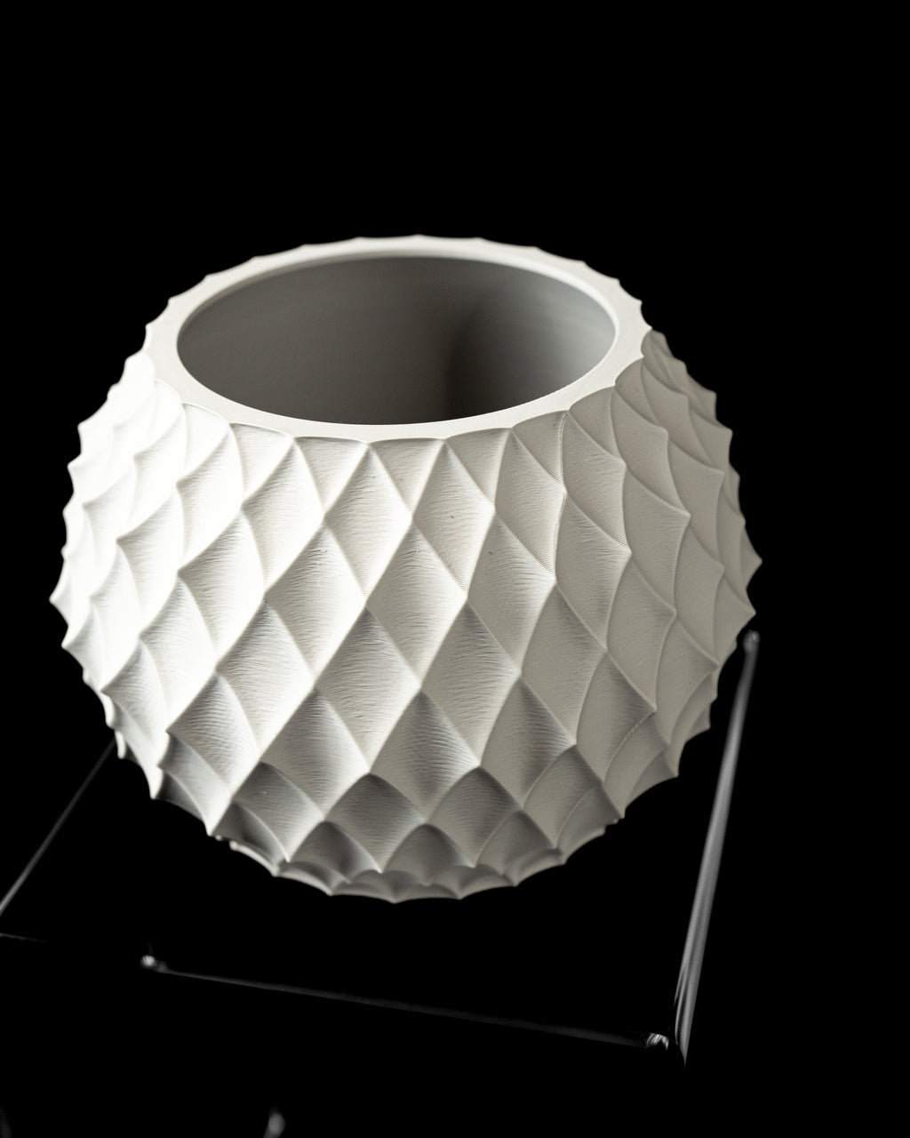 CADEIA — Sculptural Planter