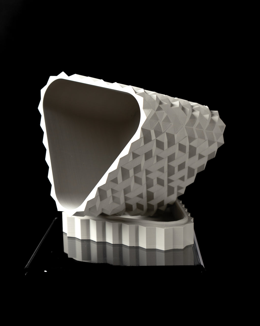CRISTAL — Sculptural Planter
