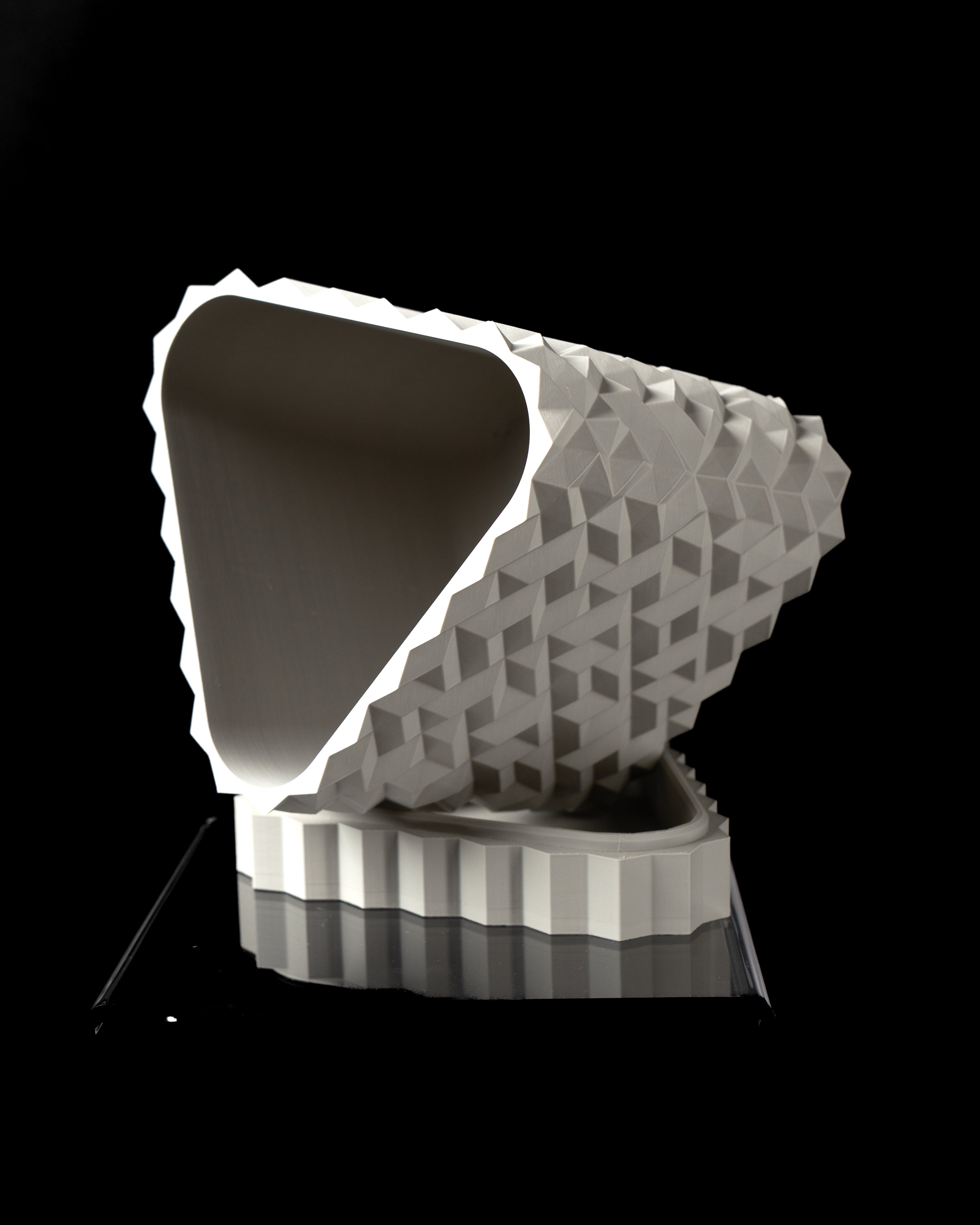 CRISTAL — Sculptural Planter