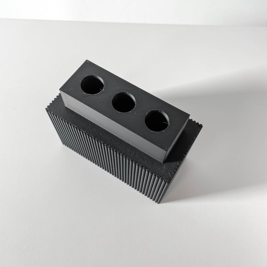 HELIX — Pen Holder